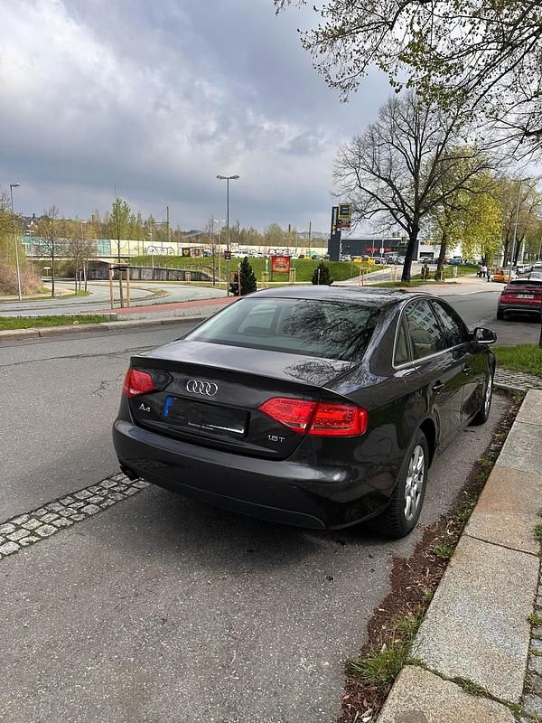Gebraucht Audi A4 Attraction 120 PS (88 kW) 2009 Schwarz Limousine