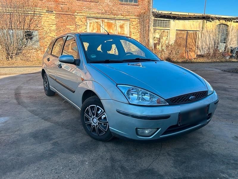 Silber Gebraucht 2004 Ford Focus Kleinwagen | 1.700 € (Fairer Preis) - Bild 1/4