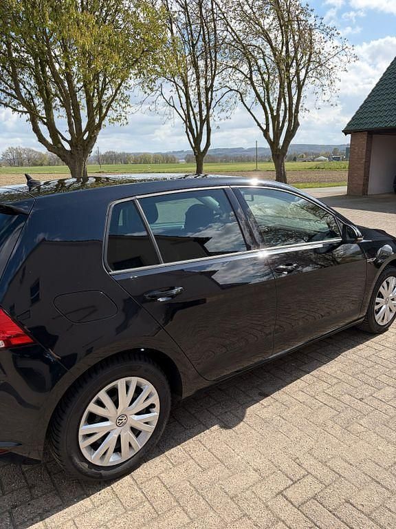 Gebraucht VW Golf VII LOUNGE 125 PS (91 kW) 2016 Schwarz Kombi