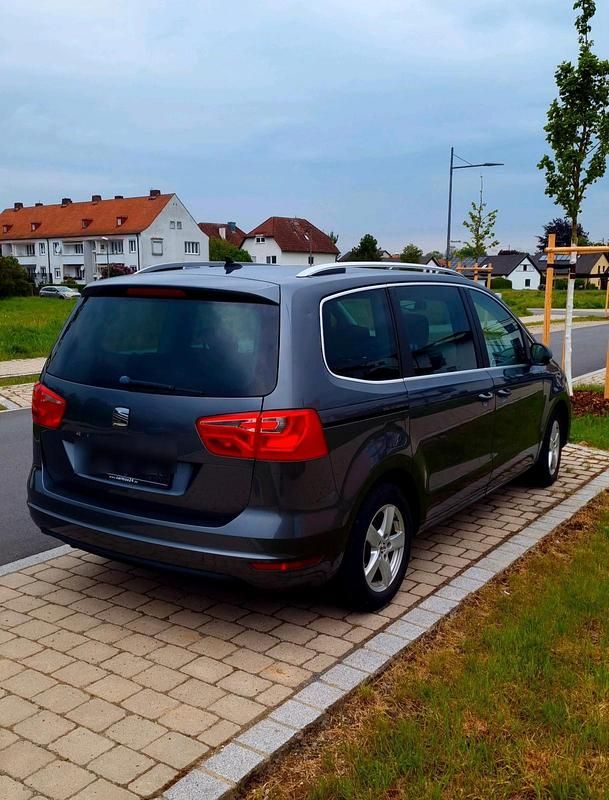 Gebraucht Seat Alhambra 177 PS (130 kW) 2015 Grau Van / Kleinbus
