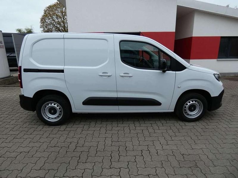 Gebraucht Fiat Doblò 102 PS (75 kW) 2024 Gelato weiß Van / Kleinbus