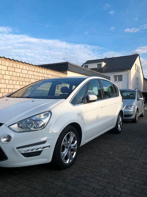Gebraucht Ford S-MAX Titanium 163 PS (119 kW) 2012 Weiß Van / Kleinbus
