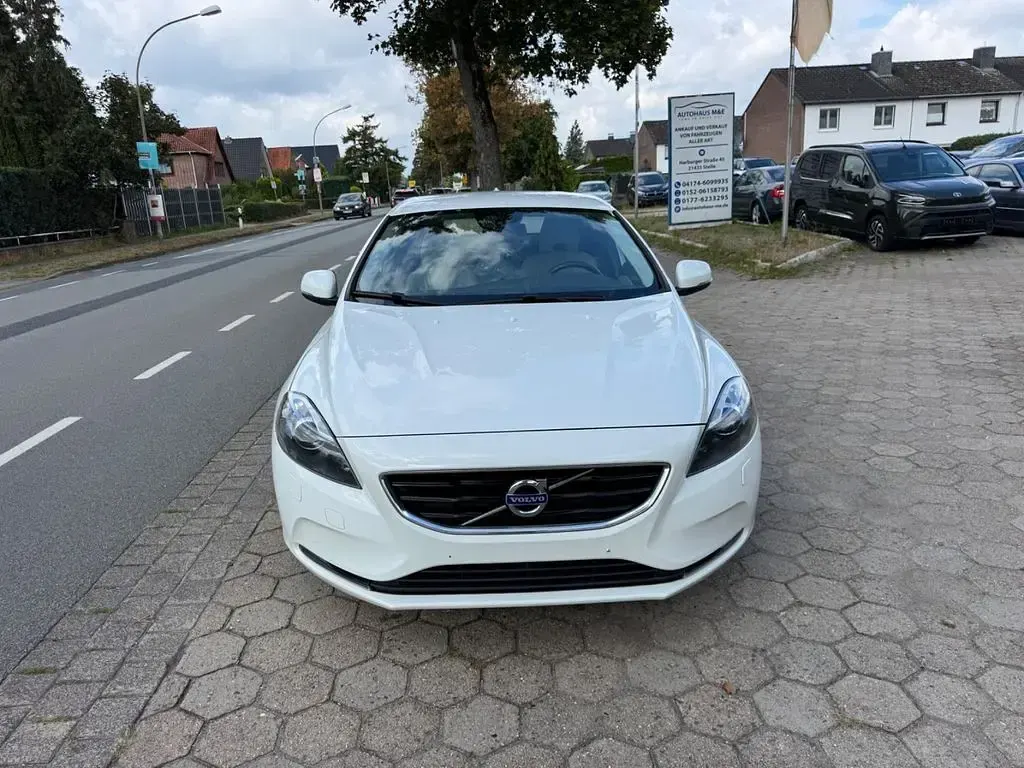 Gebraucht Volvo V40 150 PS (110 kW) 2015 Weiß Limousine