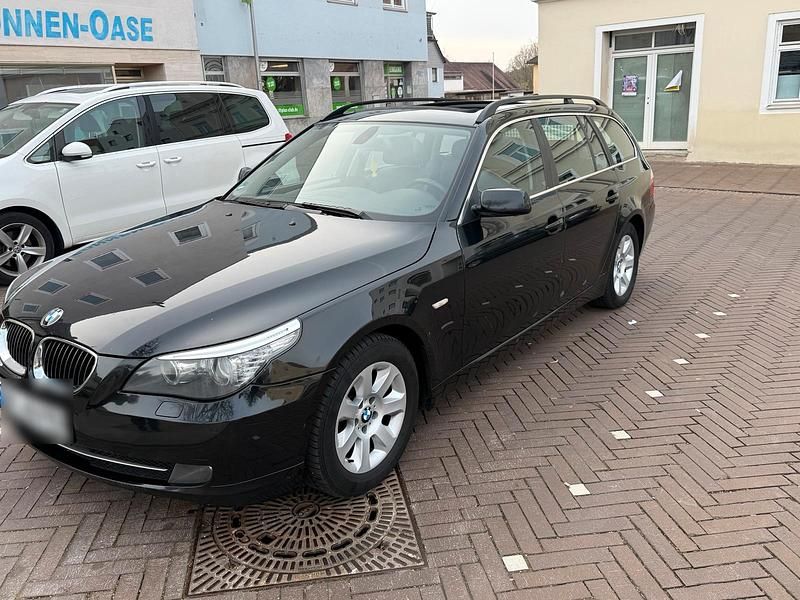 Gebraucht BMW 523 190 PS (139 kW) 2009 Schwarz Kombi