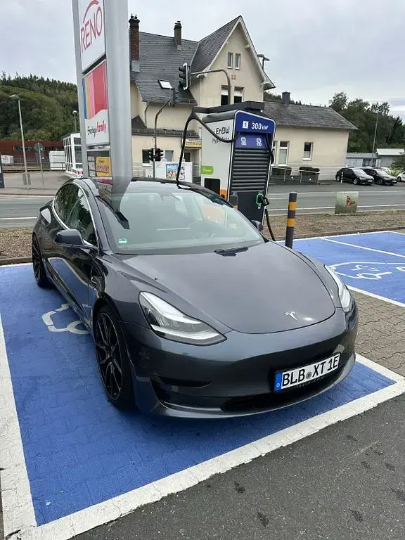 Gebraucht Tesla Model 3 Standard Range Plus 225 kW (306 PS) 2019 Grau Limousine