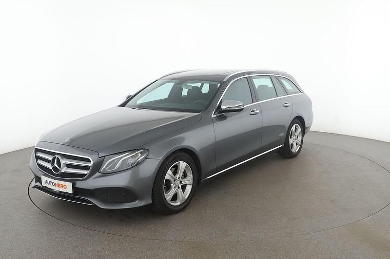 Grau Gebraucht 2016 Mercedes E220 Avantgarde Kombi | 26.260 € (Fairer Preis) - Bild 1/3