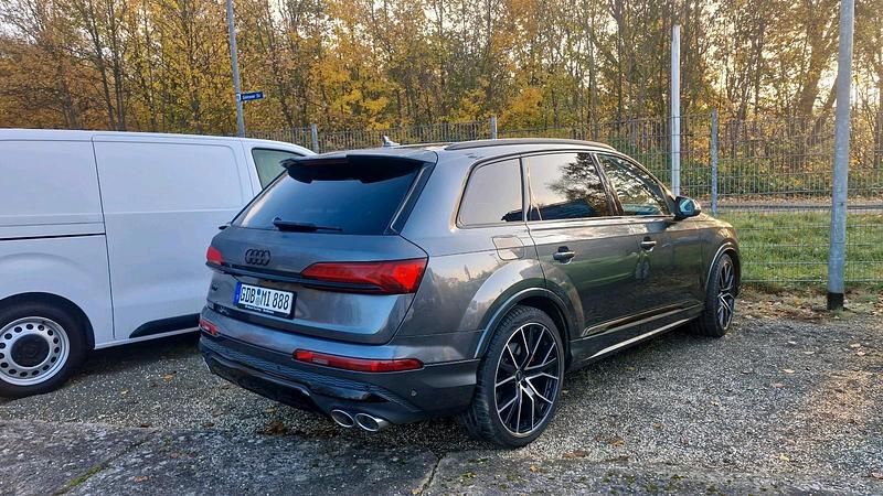 Gebraucht Audi SQ7 Design 507 PS (372 kW) 2021 Grau SUV