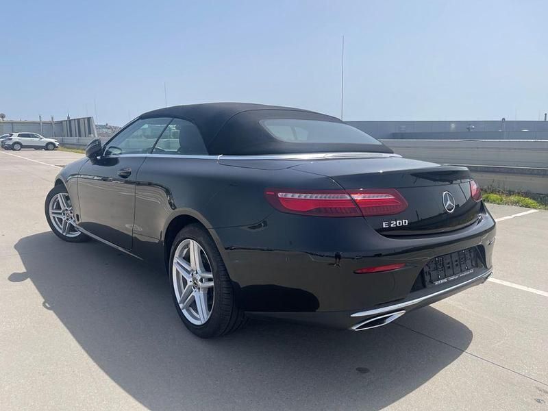 Gebraucht Mercedes E200 Avantgarde 184 PS (135 kW) 2018 Schwarz Cabrio