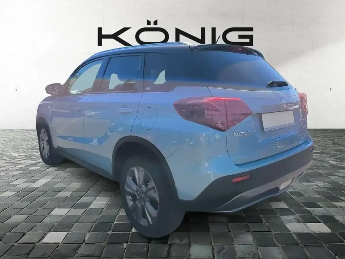 Gebraucht Suzuki Vitara Comfort 129 PS (94 kW) 2023 Ice/cosmic + schwarzes dach SUV