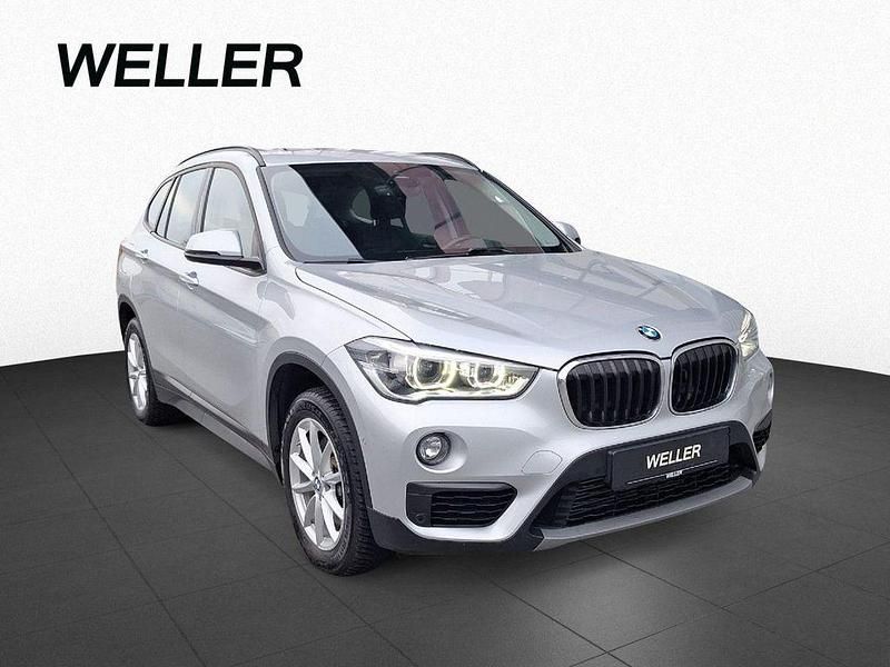 Gebraucht BMW X1 Advantage 231 PS (169 kW) 2017 Glaciersilber (silber) SUV