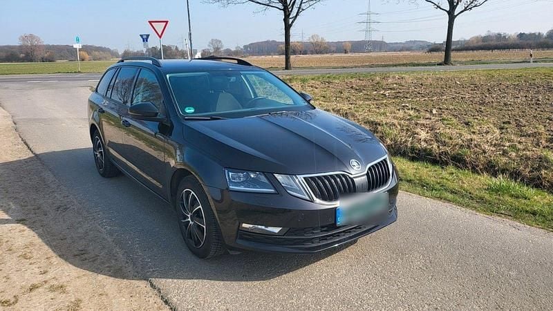 Gebraucht Skoda Octavia 116 PS (85 kW) 2018 Schwarz Kombi