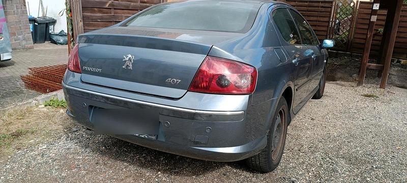 Grau Gebraucht 2005 Peugeot 407 Limousine | 750 € (Superpreis) - Bild 1/4