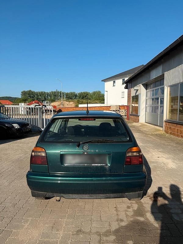 Grün Gebraucht 1997 VW Golf III GT Kleinwagen | 700 € (Superpreis) - Bild 1/4