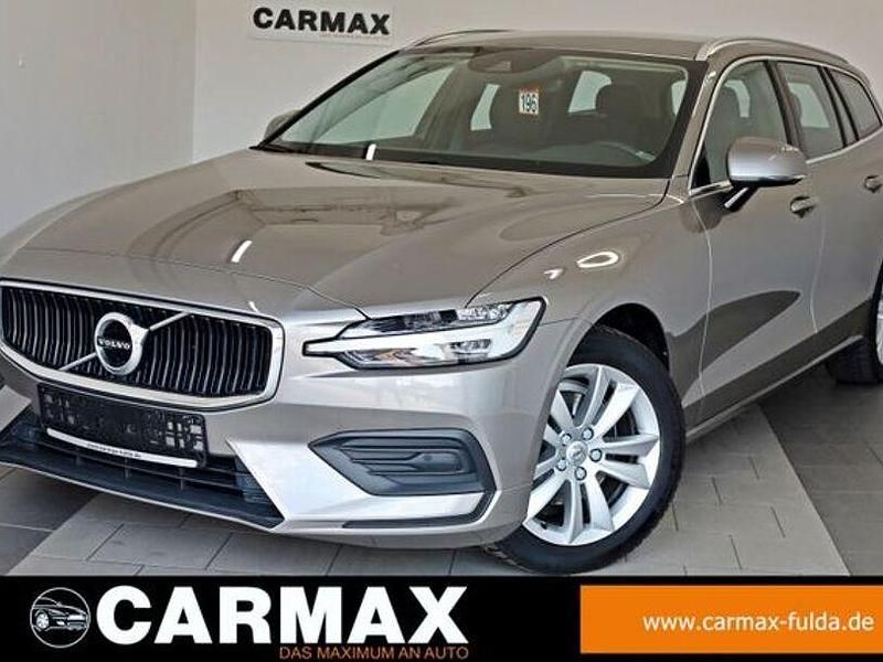 Grau Gebraucht 2020 Volvo V60 Momentum Kombi | 21.600 € (Guter Preis) - Bild 1/4