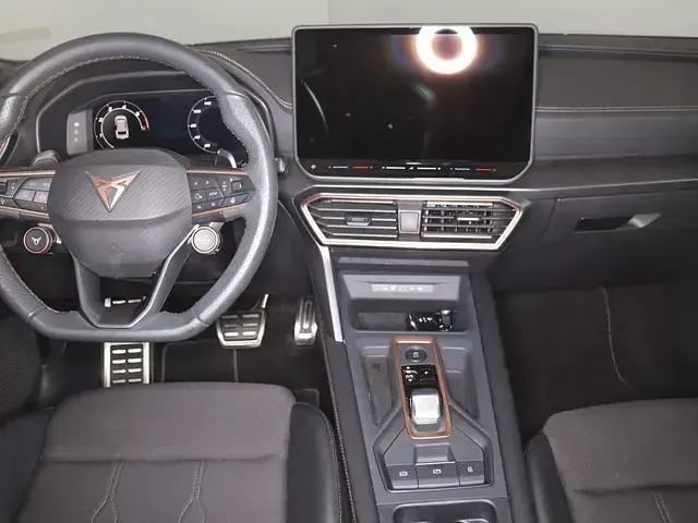 Gebraucht Cupra Leon 150 PS (110 kW) 2024 Magnetic grau metallic (metallic) Kombi