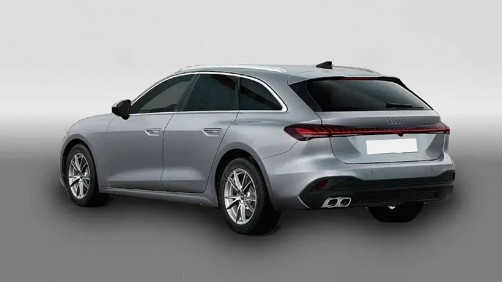Usata Audi A5 Advanced 204 CV (150 kW) 2025 Argento Station wagon