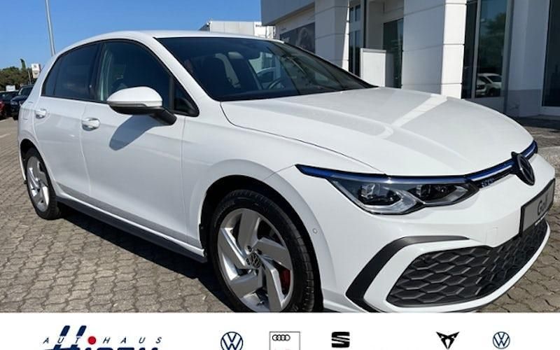 Weiß Gebraucht 2021 VW Golf VIII GTE Limousine | 25.856 € (Fairer Preis) - Bild 1/4