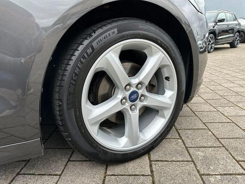 Gebraucht Ford Mondeo Titanium 241 PS (177 kW) 2018 Grau Limousine