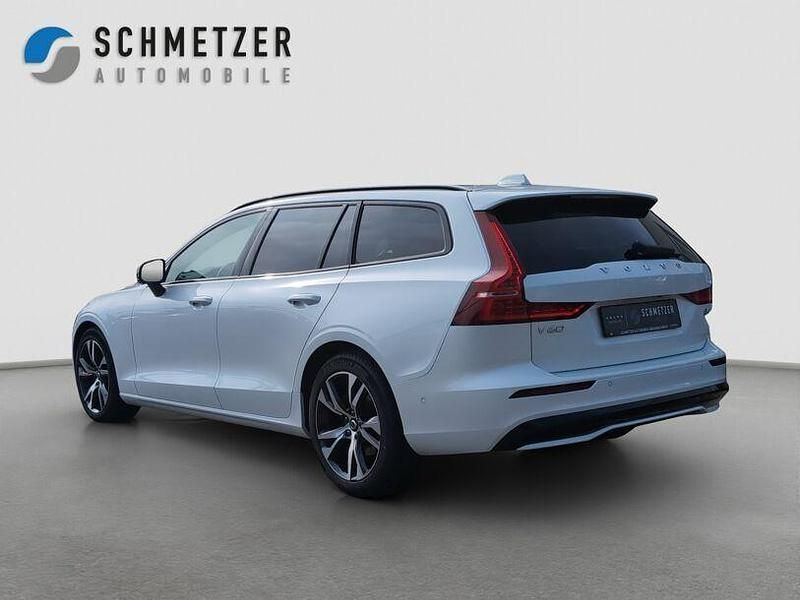Gebraucht Volvo V60 Plus 197 PS (144 kW) 2024 Andere Kombi