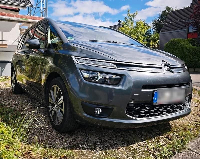 Grau Gebraucht 2016 Citroën Grand C4 Picasso Van / Kleinbus | 8.955 € (Guter Preis) - Bild 1/4