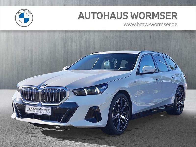 Weiß Neu 2025 BMW 540 M Sport Kombi | 72.095 € (Superpreis) - Bild 1/4