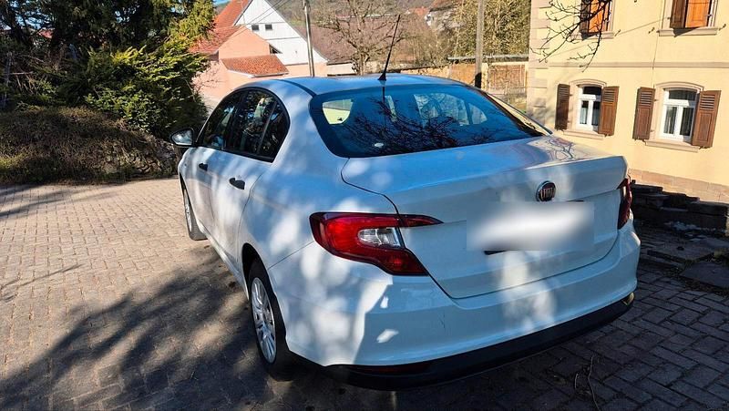 Gebraucht Fiat Tipo 95 PS (69 kW) 2017 Weiß Limousine