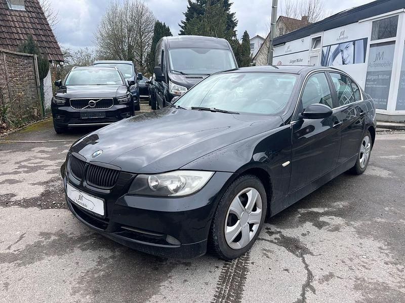 Gebraucht BMW 325 218 PS (160 kW) 2008 Schwarz Limousine
