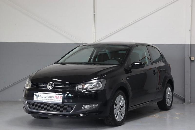 Schwarz Gebraucht 2013 VW Polo Life Kleinwagen | 9.990 € (Teuer) - Bild 1/4