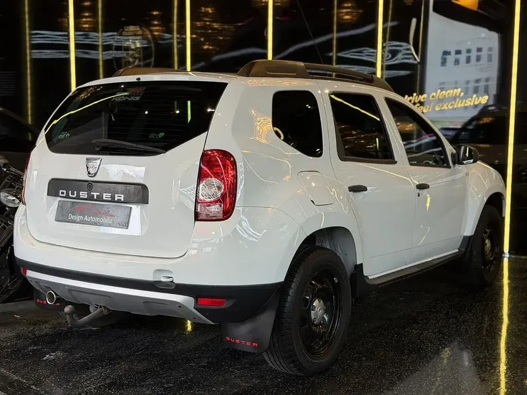 Używany Dacia Duster 107 KM (78 kW) 2014 Biały SUV