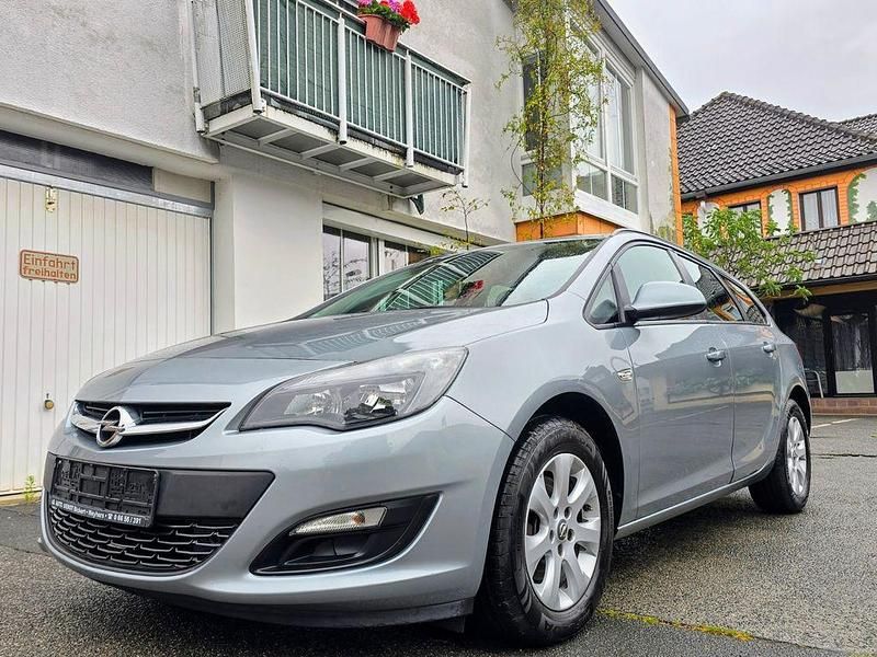 Gebraucht Opel Astra Selection 110 PS (80 kW) 2015 Silber Kombi