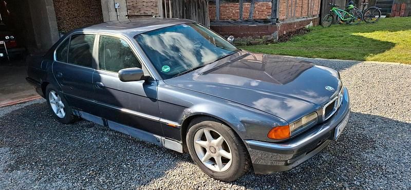 Gebraucht BMW 740 286 PS (210 kW) 1994 Grau Limousine