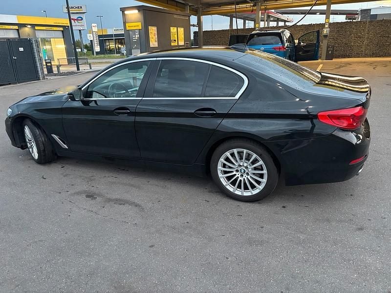 Gebraucht BMW 520 190 PS (139 kW) 2018 Schwarz Limousine