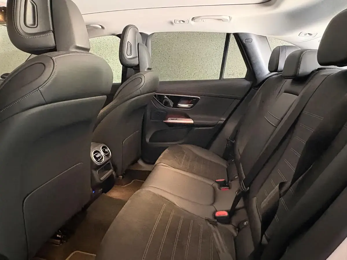 Gebraucht Mercedes GLC300 AMG line 258 PS (189 kW) 2025 Weiß SUV