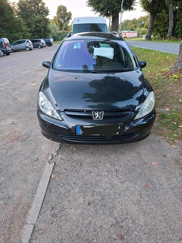 Schwarz Gebraucht 2004 Peugeot 307 Kombi | 800 € (Guter Preis) - Bild 1/3