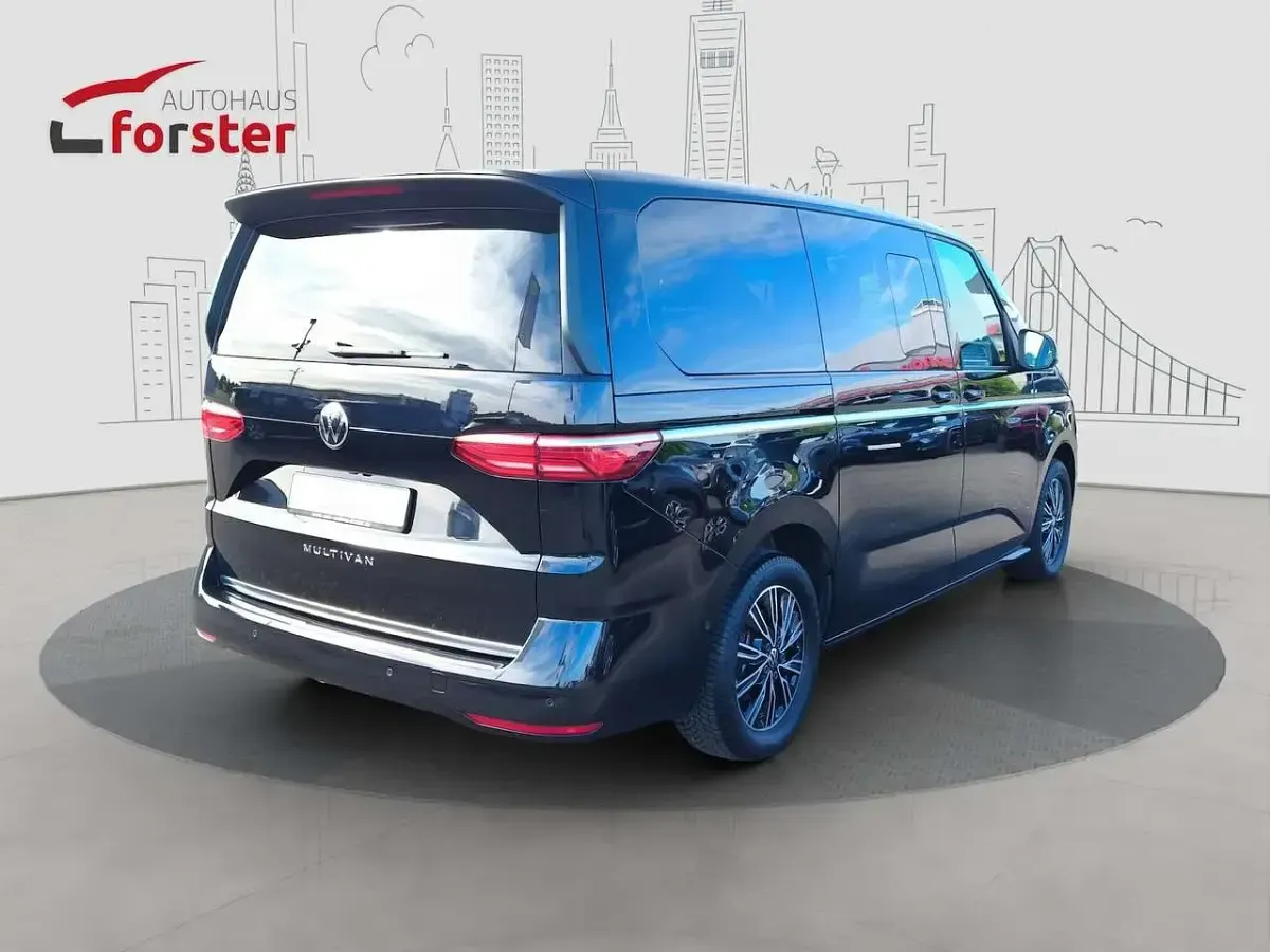 Gebraucht VW Multivan Style 150 PS (110 kW) 2025 Schwarz Van / Kleinbus