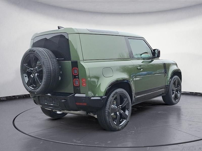Gebraucht Land Rover Defender SE Dynamic 250 PS (183 kW) 2026 Grün SUV