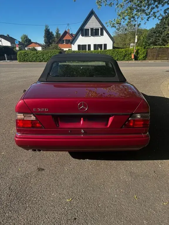 Gebraucht Mercedes E320 220 PS (161 kW) 1994 Rot Cabrio