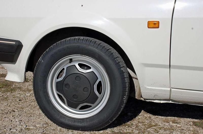 Brugt VW Polo 45 HK (33 kW) 1989 Hvid Sedan