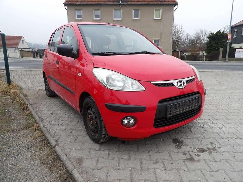 Gebraucht Hyundai i10 Edition+ 67 PS (49 kW) 2009 Electric red Kleinwagen