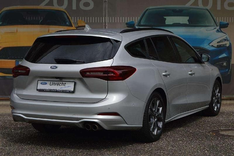 Używany Ford Focus ST-Line X 155 KM (114 kW) 2025 Srebrny Kombi