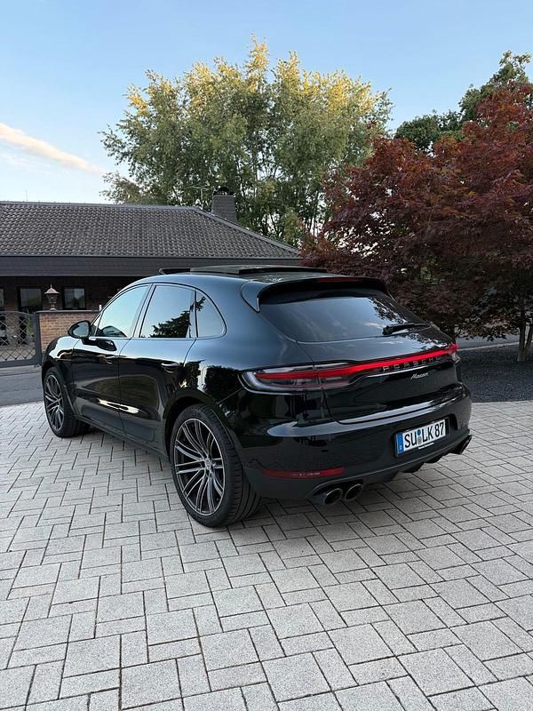 Gebraucht Porsche Macan 245 PS (180 kW) 2021 Schwarz SUV