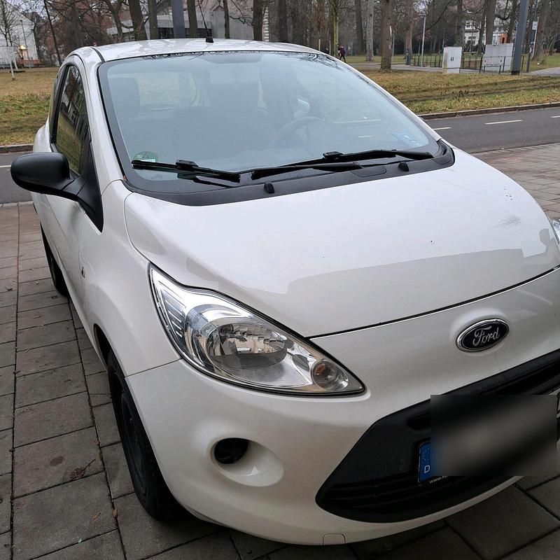 Weiß Gebraucht 2014 Ford Ka Kleinwagen | 2.100 € (Teuer) - Bild 1/4