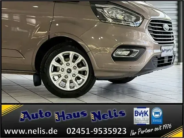 Gebraucht Ford Tourneo Custom Titanium X 2023 Silber Van