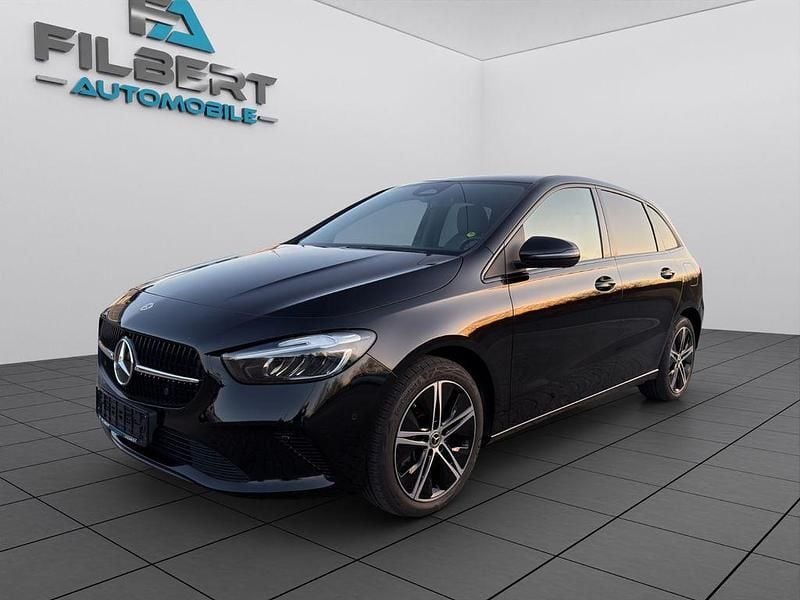 Gebraucht Mercedes B250 163 PS (119 kW) 2024 Schwarz Van / Kleinbus