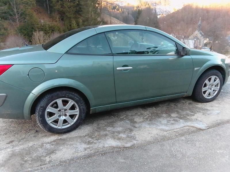 Grün Gebraucht 2006 Renault Mégane Cabriolet Cabrio | 1.350 € - Bild 1/4