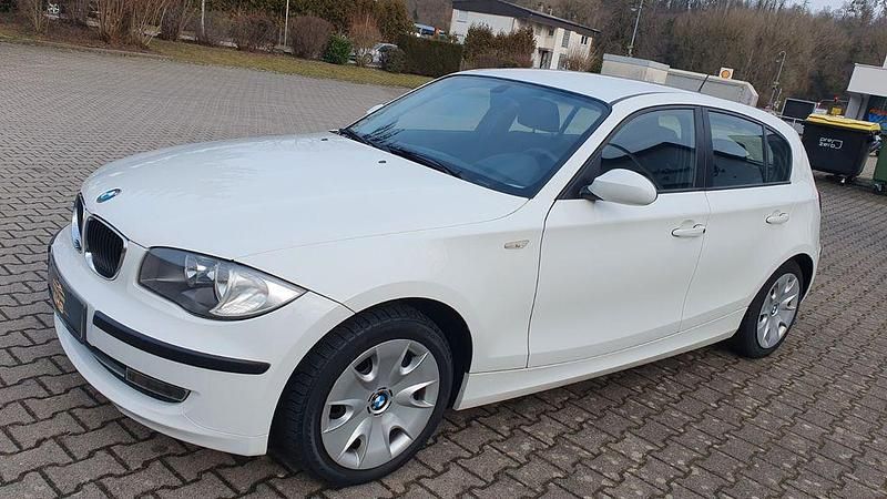 Gebraucht BMW 116 Advantage 122 PS (89 kW) 2009 Weiß Kleinwagen