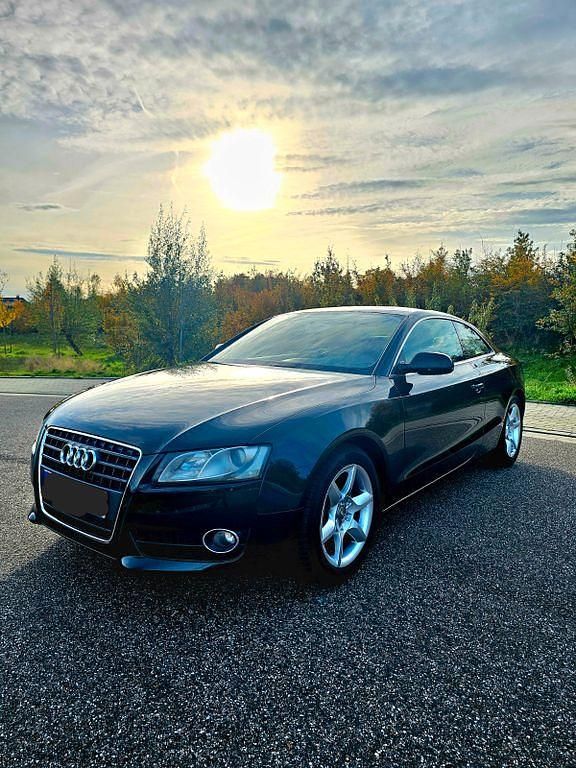 Schwarz Gebraucht 2011 Audi A5 Sport Coupé | 7.999 € (Guter Preis) - Bild 1/4