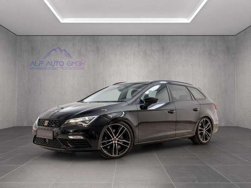 Mitternachtsschwarz Gebraucht 2019 Cupra Leon Kombi | 24.866 € (Guter Preis) - Bild 1/4
