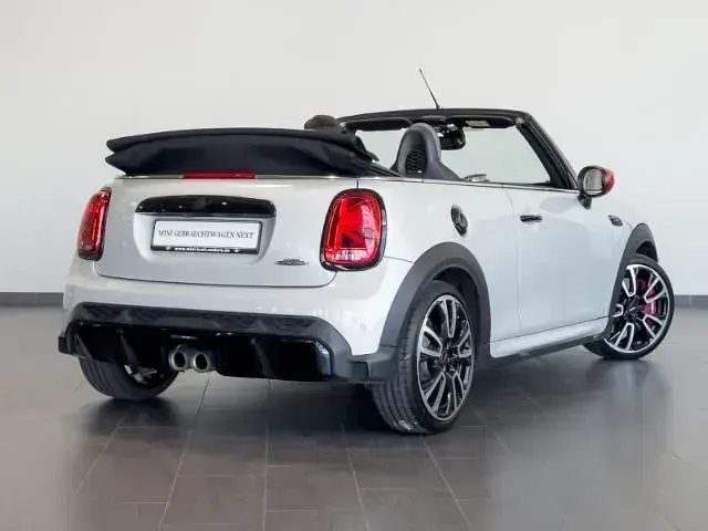 Gebraucht Mini John Cooper Works Cabriolet 231 PS (169 kW) 2022 Silber Cabrio