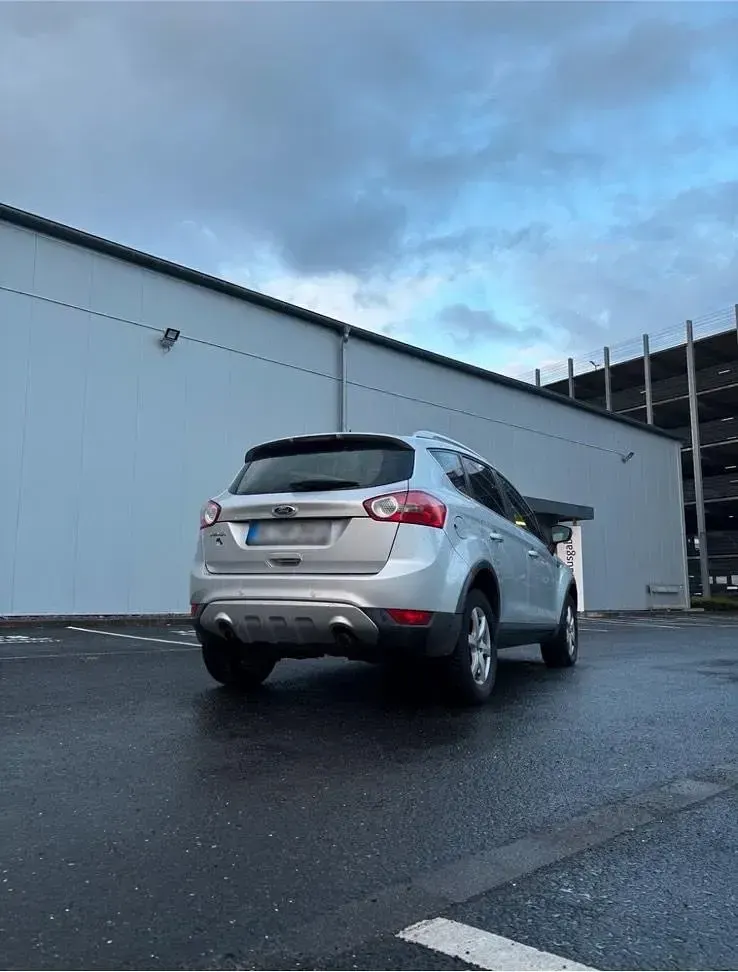 Gebraucht Ford Kuga 140 PS (102 kW) 2011 Grau SUV